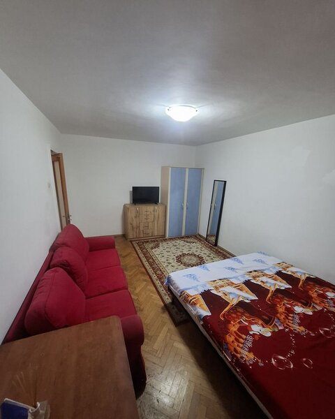 Parcul Circului, 10 minute de M1 Stefan cel Mare, apartament 3 camere.